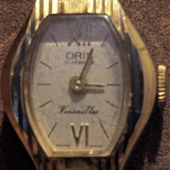 Oris Gold Timepiece with Ivory Dial - Picture 5 of 8